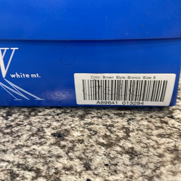 White mt. Boots/mules - Picture 2 of 4